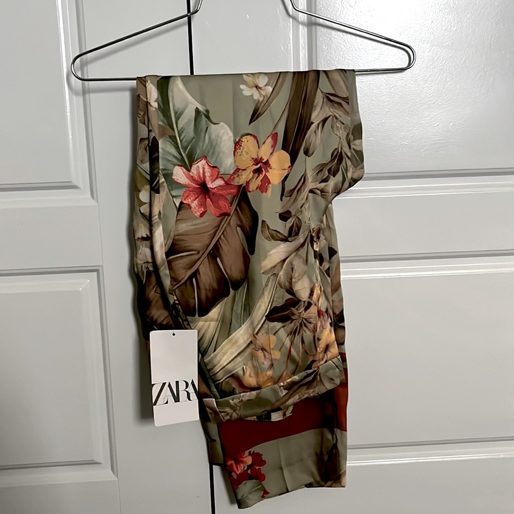 Zara Tropical Silk Pants - Picture 3 of 3